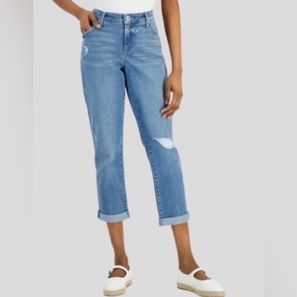 STYLE & Co Women's Curvy Destructed
Girlfriend Jeans 24W NWT